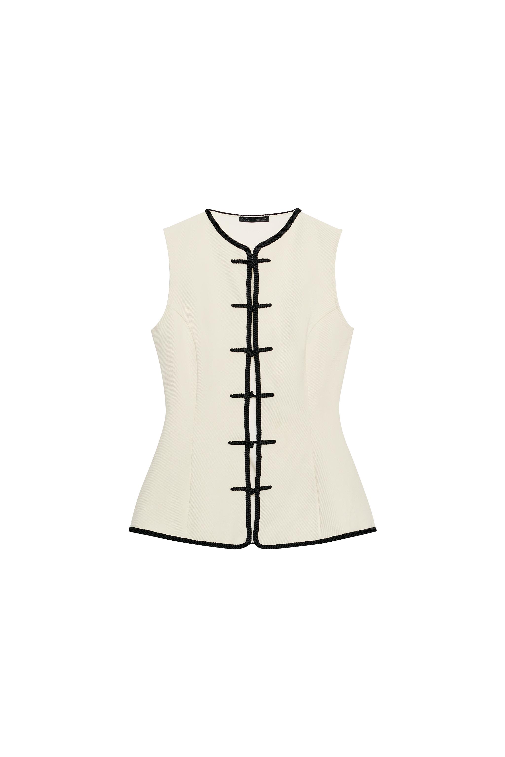 CONTRAST PIPING FROG FASTENING TOP